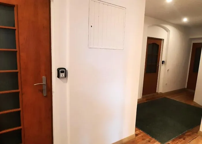 Hostel Stacja Jezyce #3 *