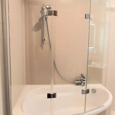 بيت شباب Stacja Jezyce #3