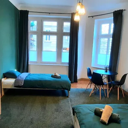 Hostel Stacja Jezyce #3 *